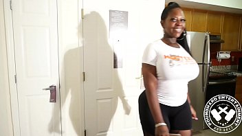 Huge ASS Ebony Milf